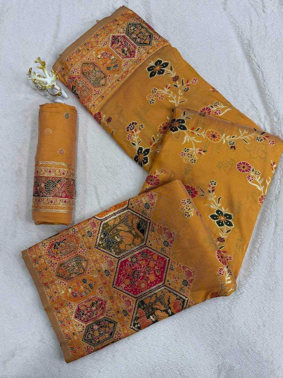 Peachmode Yellow Rajwadi Pashmina Silk Woven Saree - Image 2
