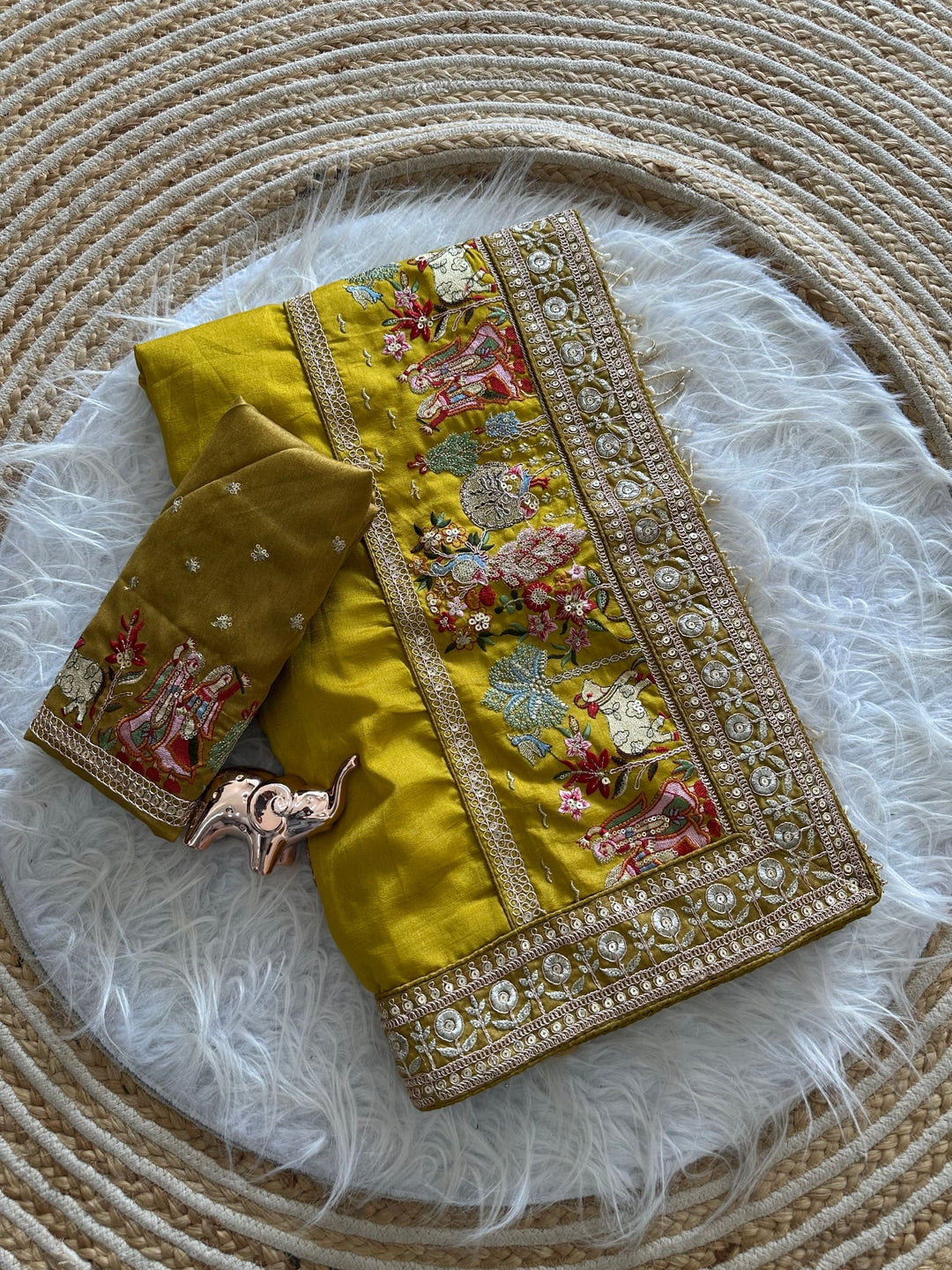 Peachmode Mustard Art Silk Saree - Image 2