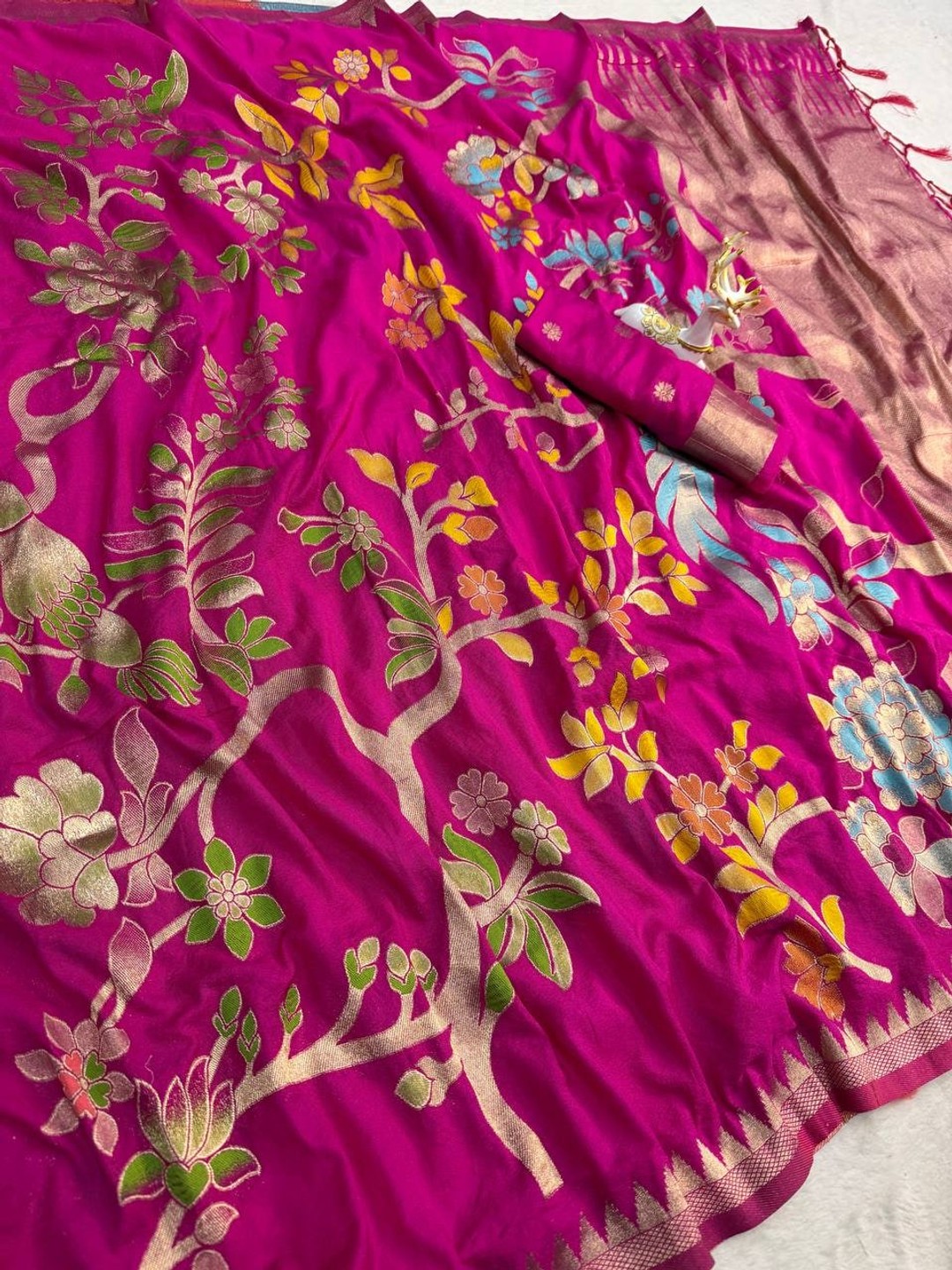 Peachmode Pink Crepe Khadi Silk Bird Motif Saree - Image 3