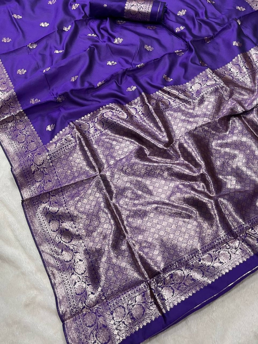 Peachmode Purple Banarasi Silk Saree - Image 7