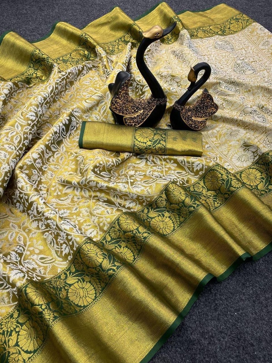 Peachmode Olive Kanjivaram Silk Zari Saree - Image 8