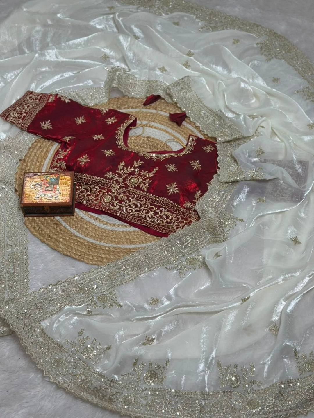 Peachmode White Fandy Satin Saree with C-Pallu Embroidery and Cutwork Border - Image 5