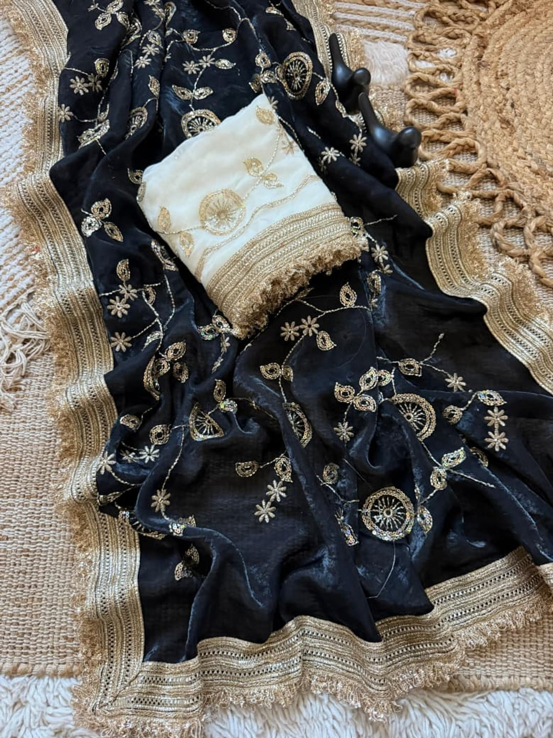Peachmode Black Fandy Satin Saree with C-Pallu Embroidery and Lace Border - Image 5