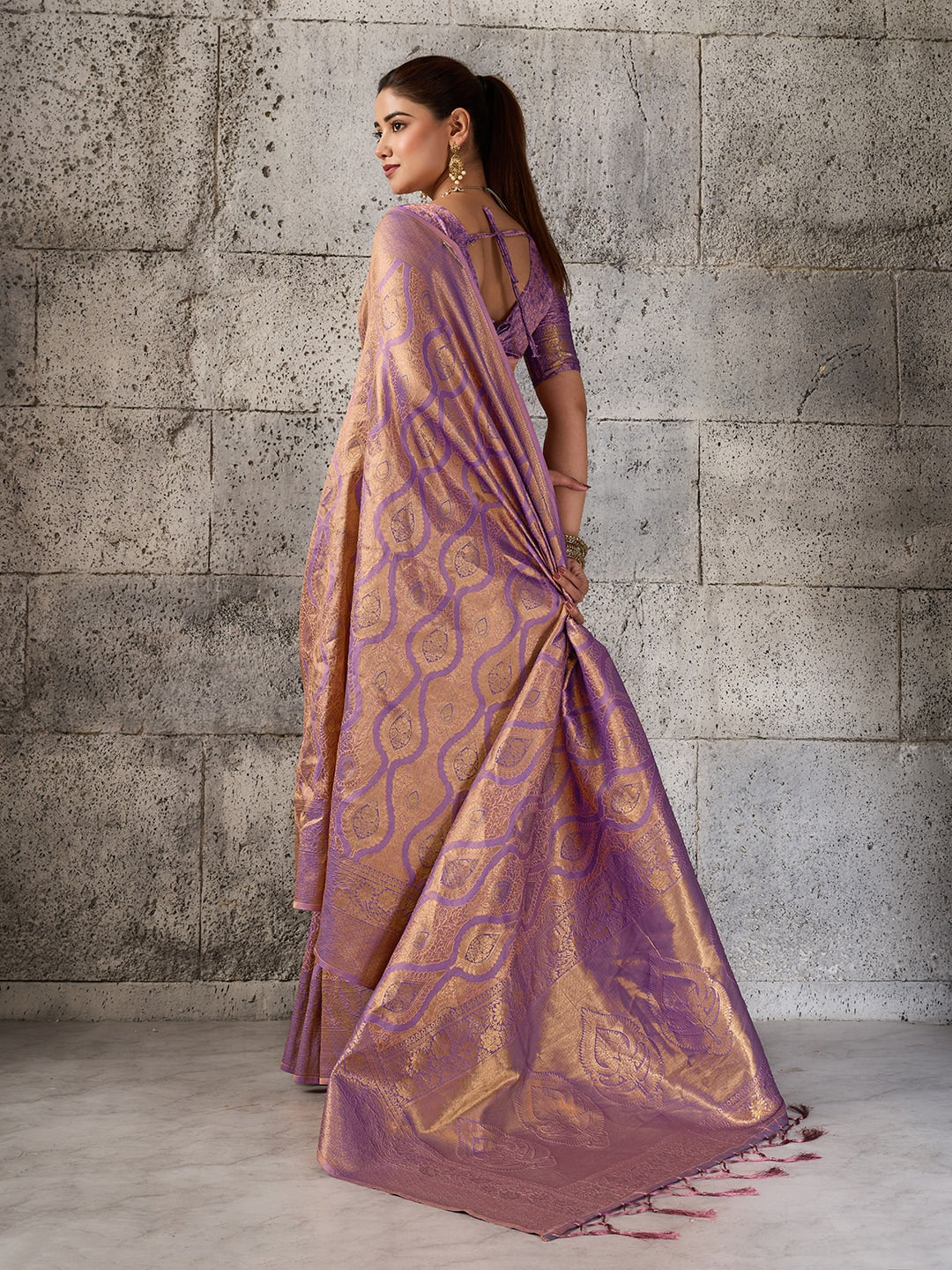 Peachmode Lavender Kanjivaram Silk Blend Saree - Image 3