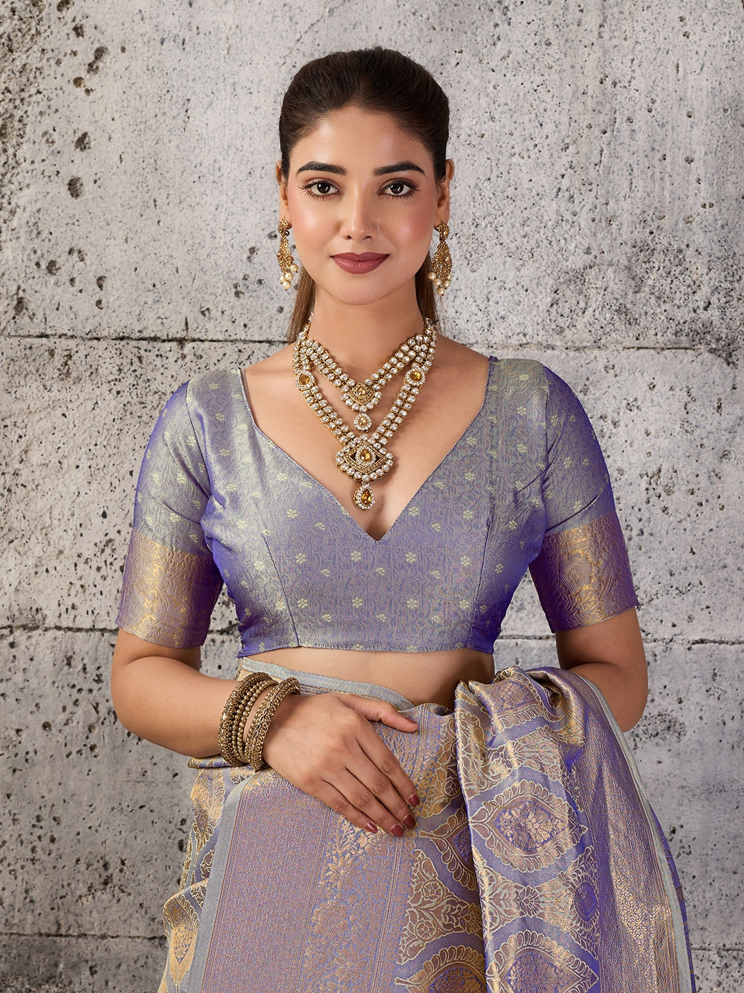 Peachmode Grey Kanjivaram Silk Blend Saree - Image 6