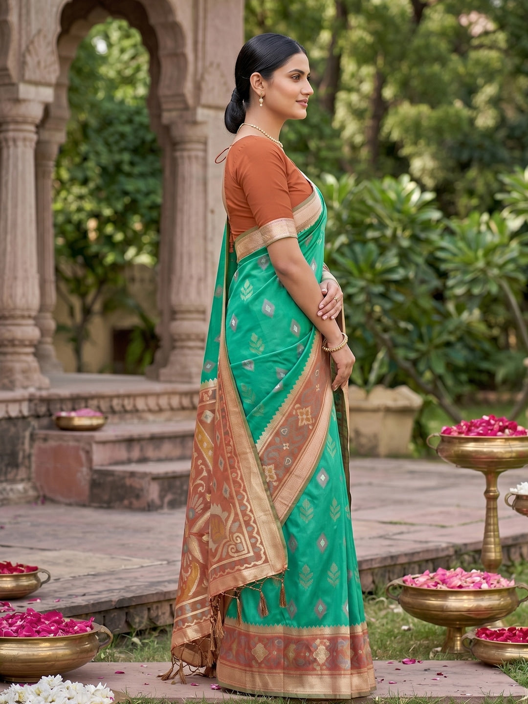 Peachmode Rama Green Soft Silk Woven Saree - Image 3