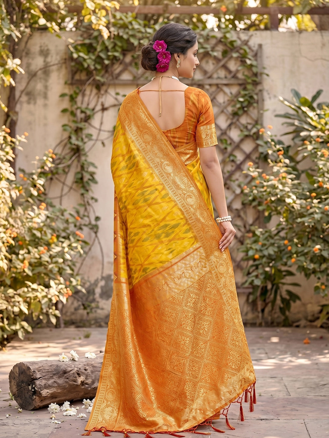 Peachmode Yellow Soft Silk Woven Saree - Image 3