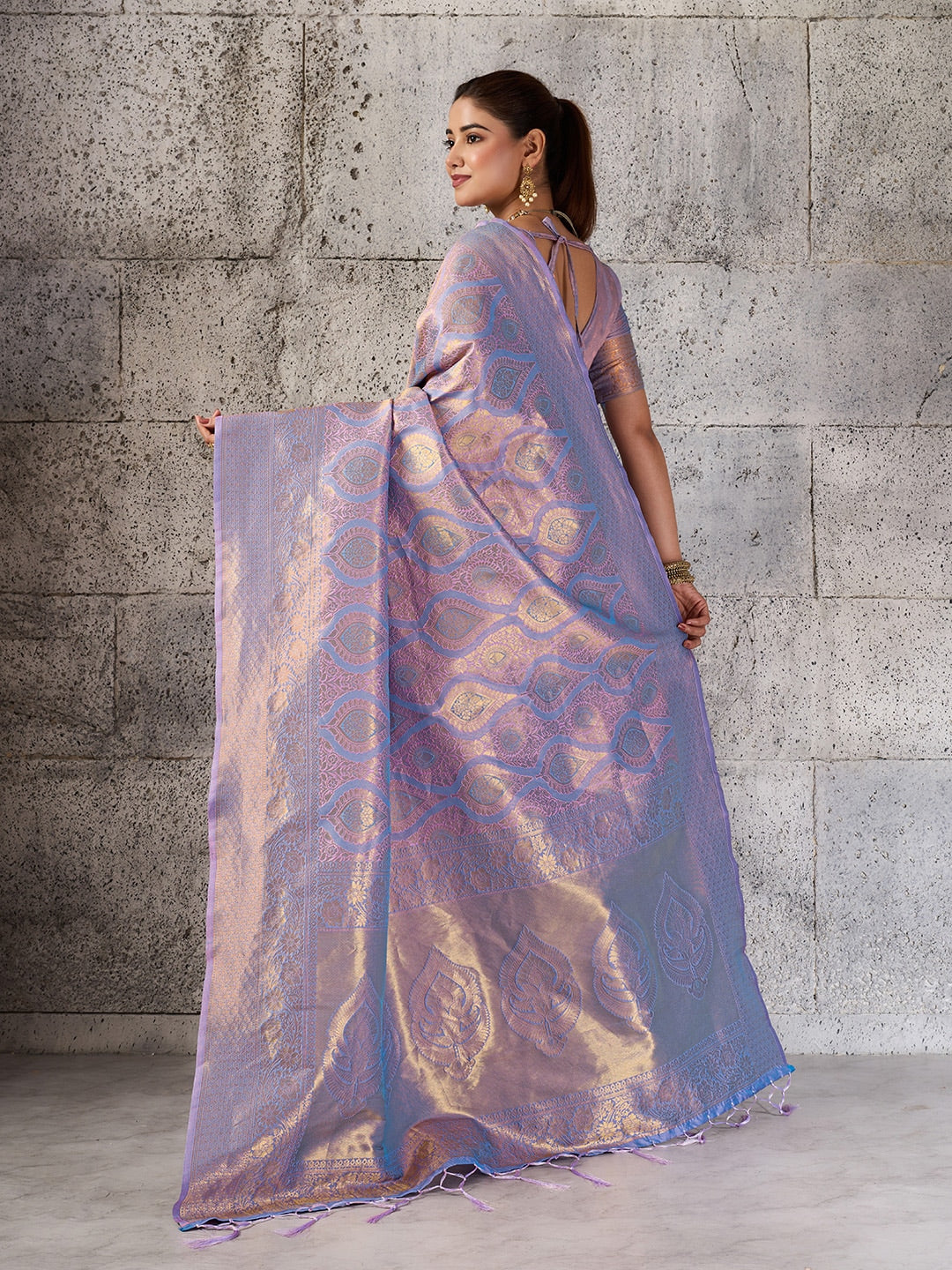 Peachmode Lavender Kanjivaram Silk Blend Saree - Image 3