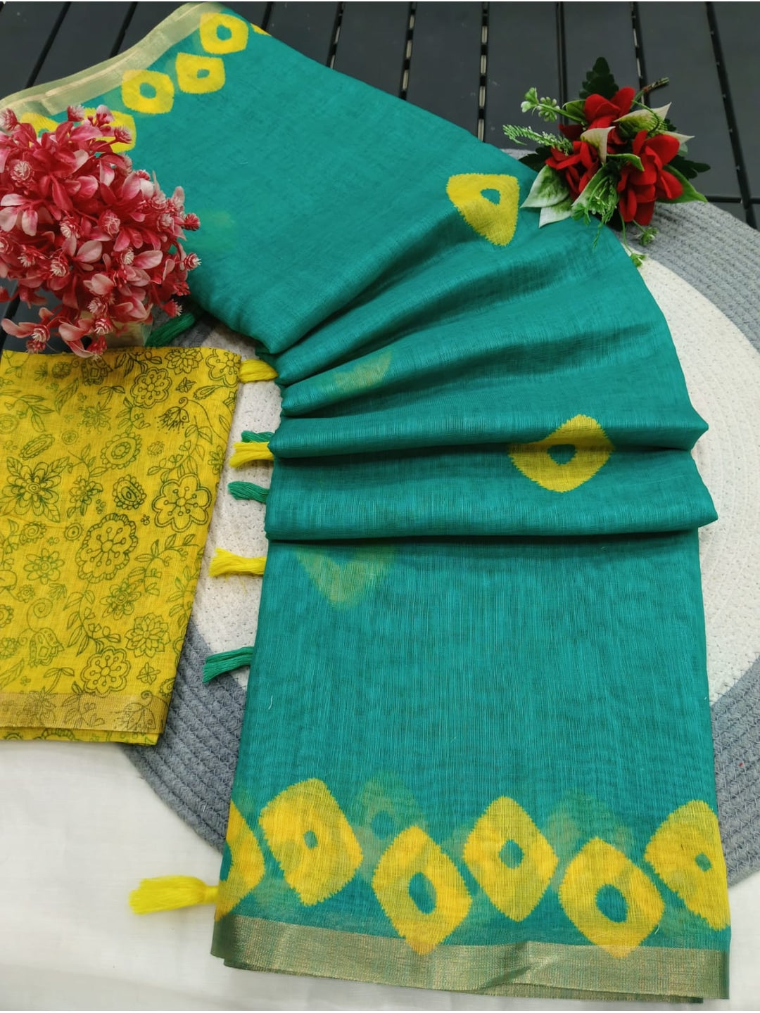 Peachmode Teal Linen Cotton Saree with Yellow Printed Pallu - Image 2