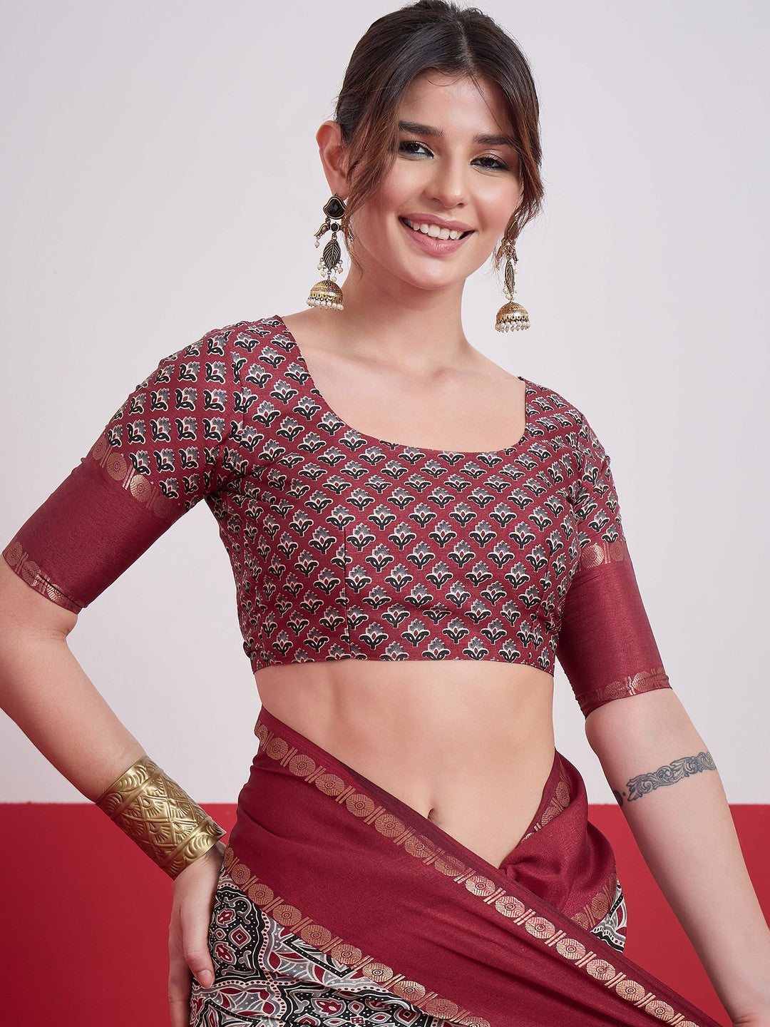 Peachmode Red Semi Modal Saree with Mirror Work - Image 2