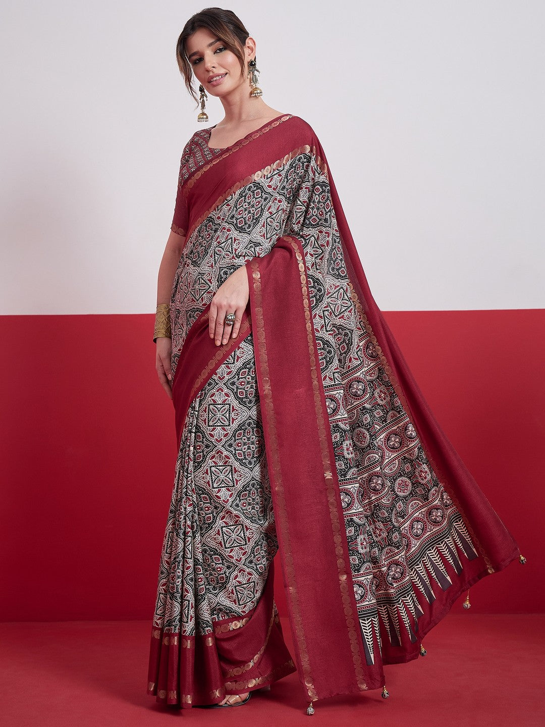 Peachmode Red Semi Modal Saree with Mirror Work - Image 4