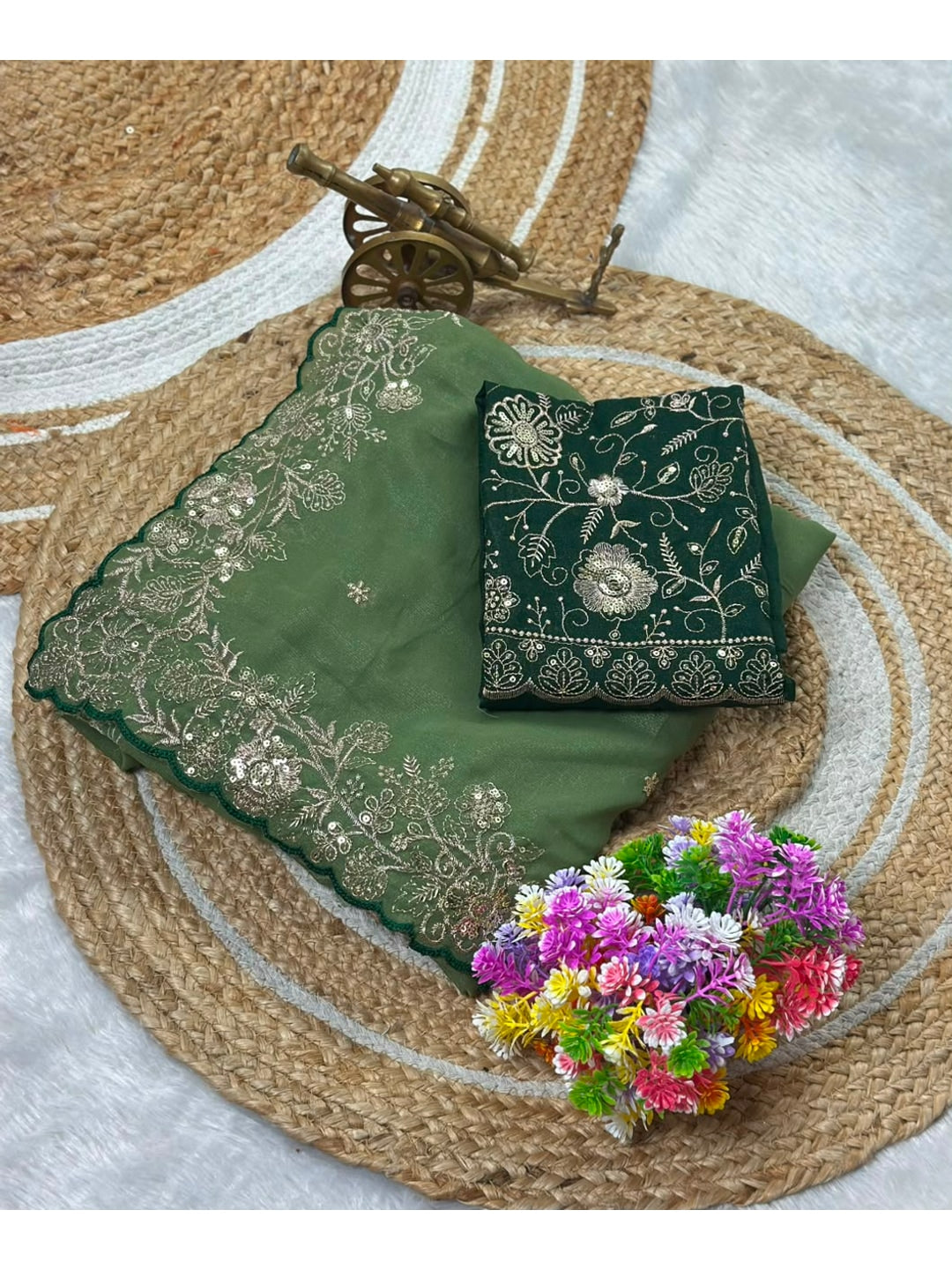 Peachmode Green Star Georgette Silk C-Pallu Saree with Thread and Zari Embroidery - Image 5