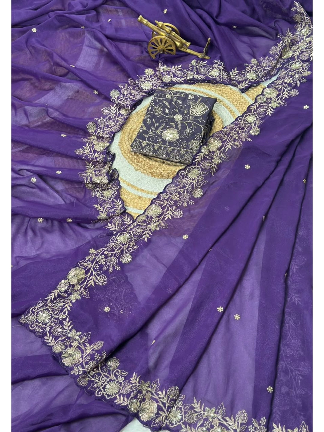Peachmode Purple Star Georgette Silk C-Pallu Saree with Thread and Zari Embroidery - Image 4