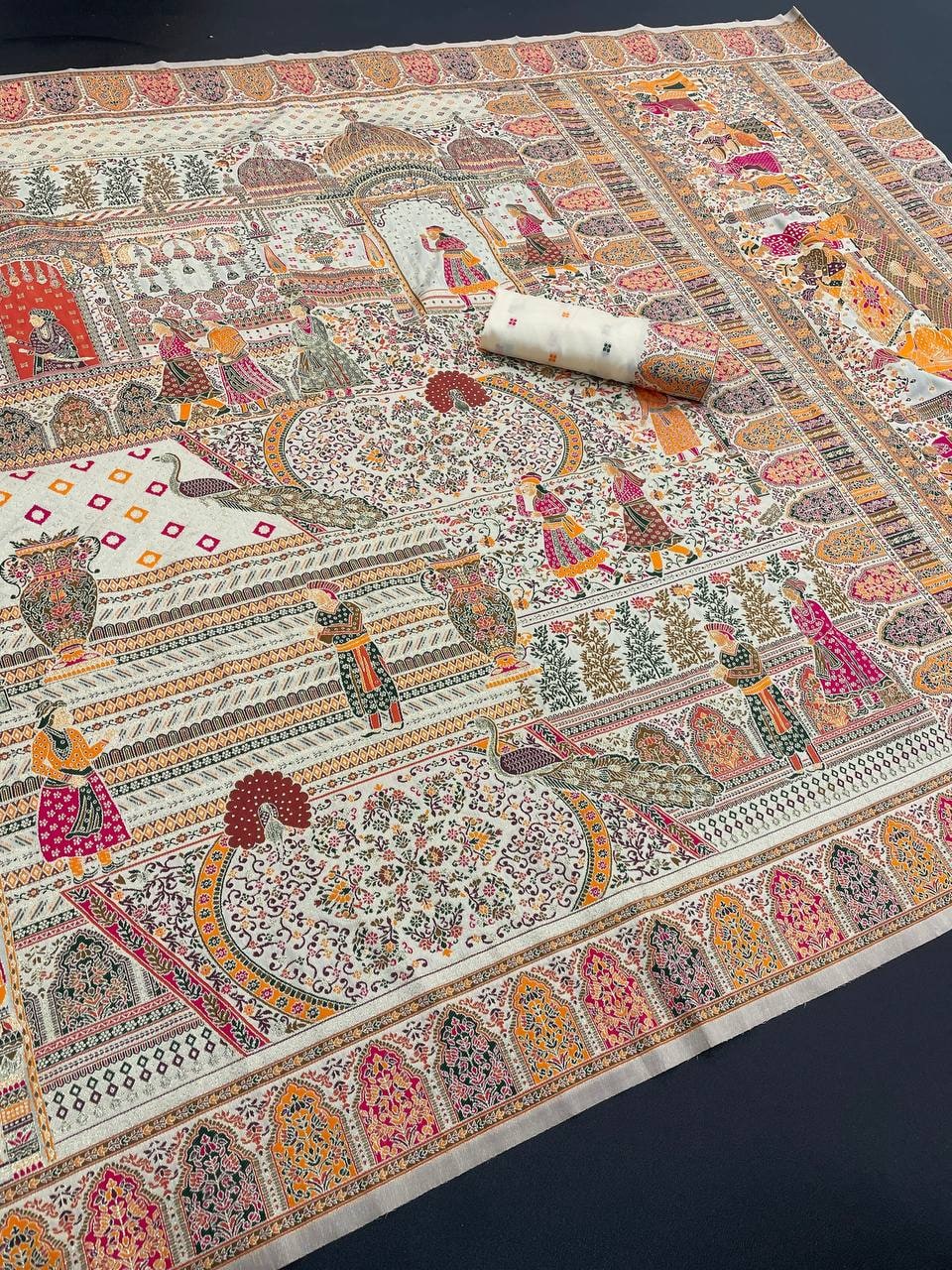 Peachmode Beige Rajwadi Pashmina Silk Weaving Saree - Image 4