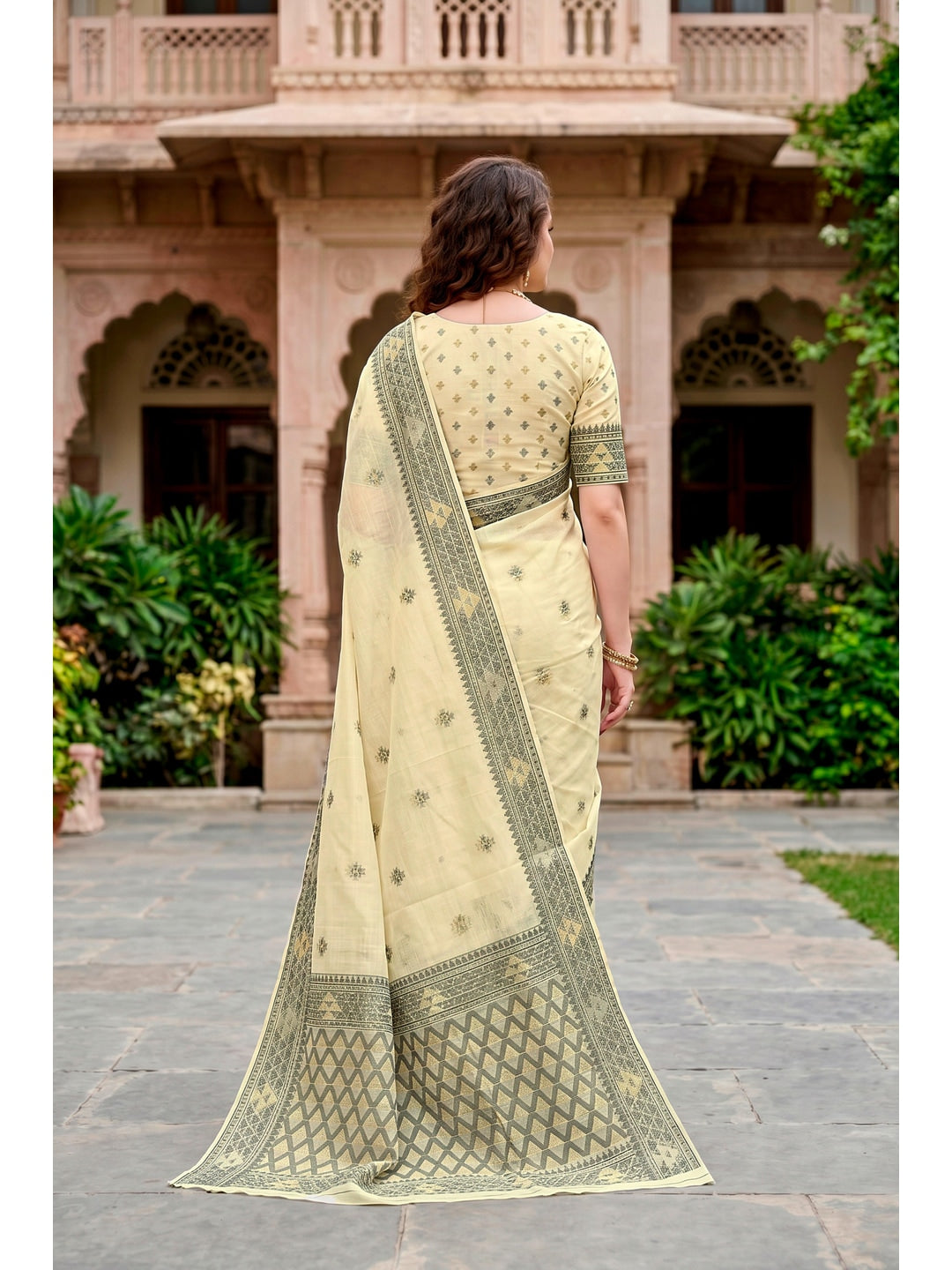 Peachmode Light Yellow Cotton Blend Kashvi Cotton Saree - Image 5