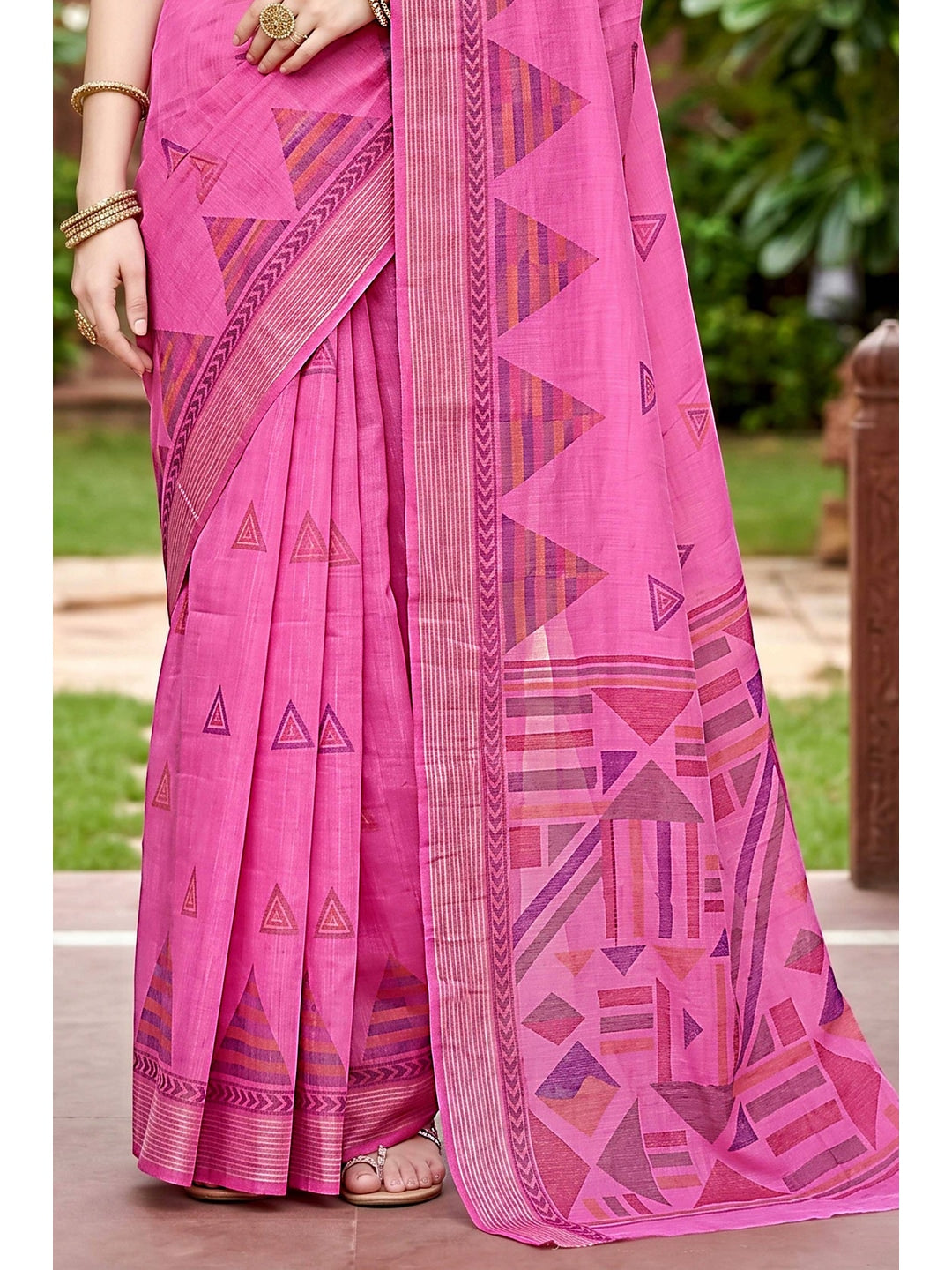 Peachmode Pink Georgette Saree - Image 6