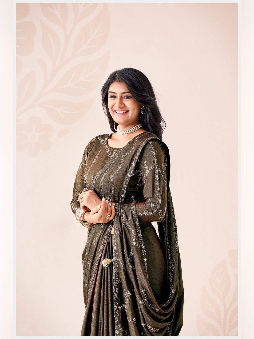 Peachmode Olive Pratima Embroidered Saree - Image 4