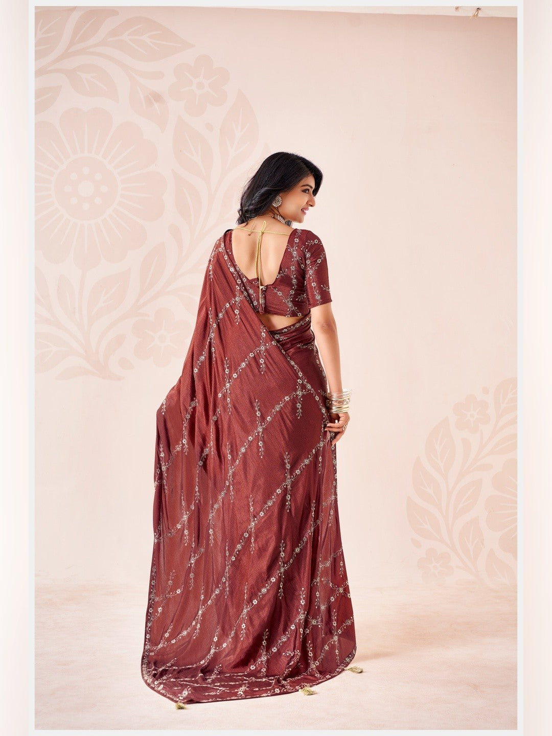 Peachmode Maroon Pratima Embroidered Saree - Image 5