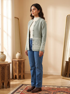 Grey Cozy Woven Wool Cardigan Designed For Comfortable Winter Layering - Image 2