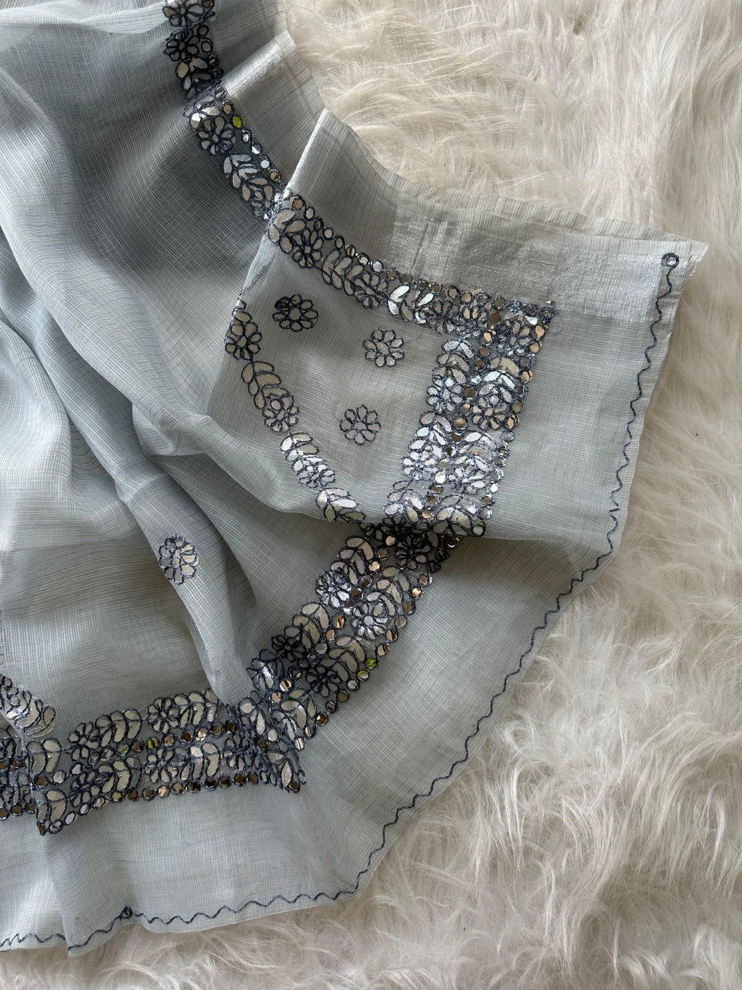 Peachmode Grey Kota Doriya Gota Patti Saree - Image 3