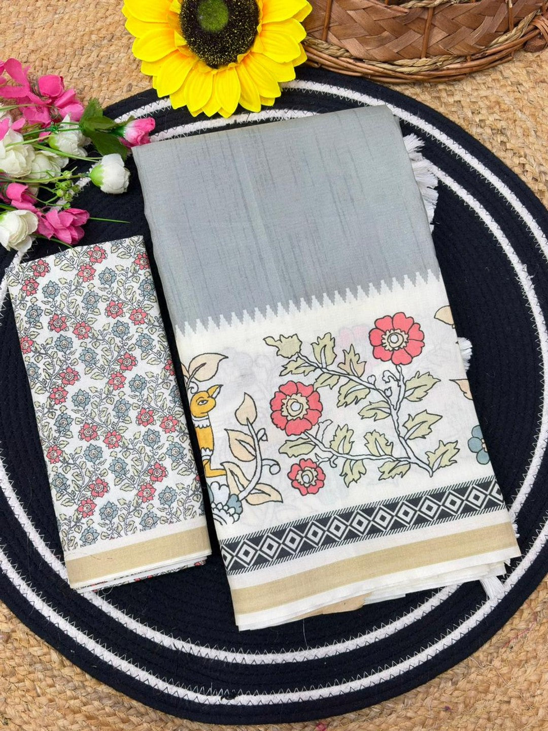 Peachmode Grey Malai Cotton Fancy Digital Print Saree - Image 6