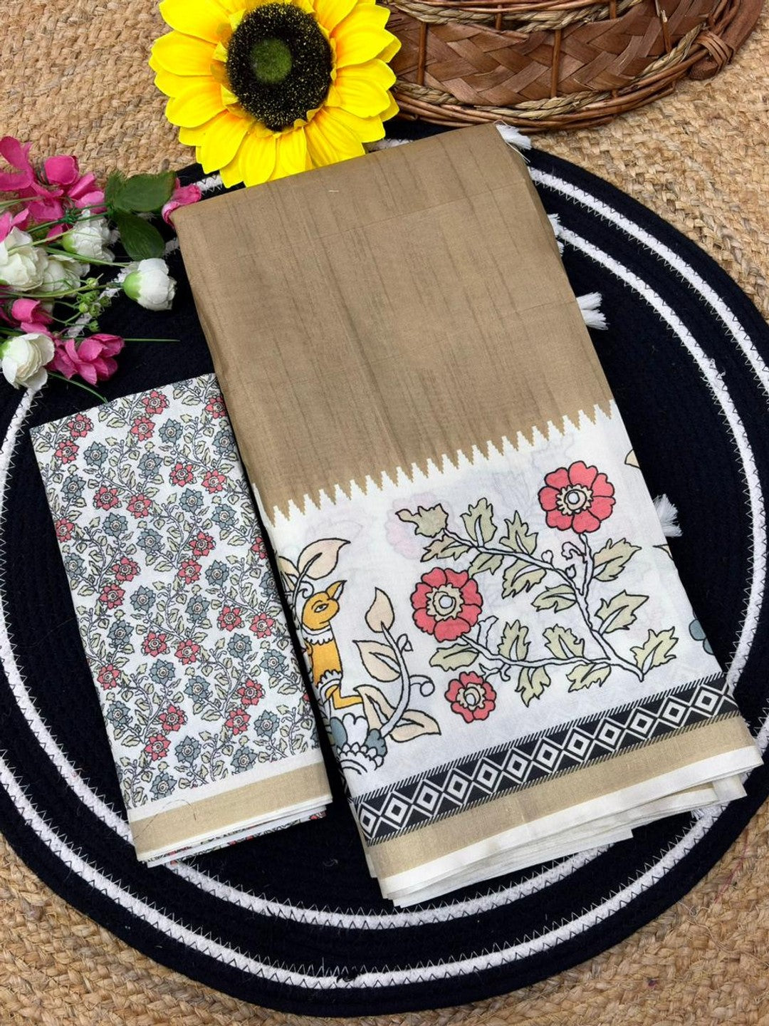 Peachmode Beige Malai Cotton Fancy Digital Print Saree - Image 6