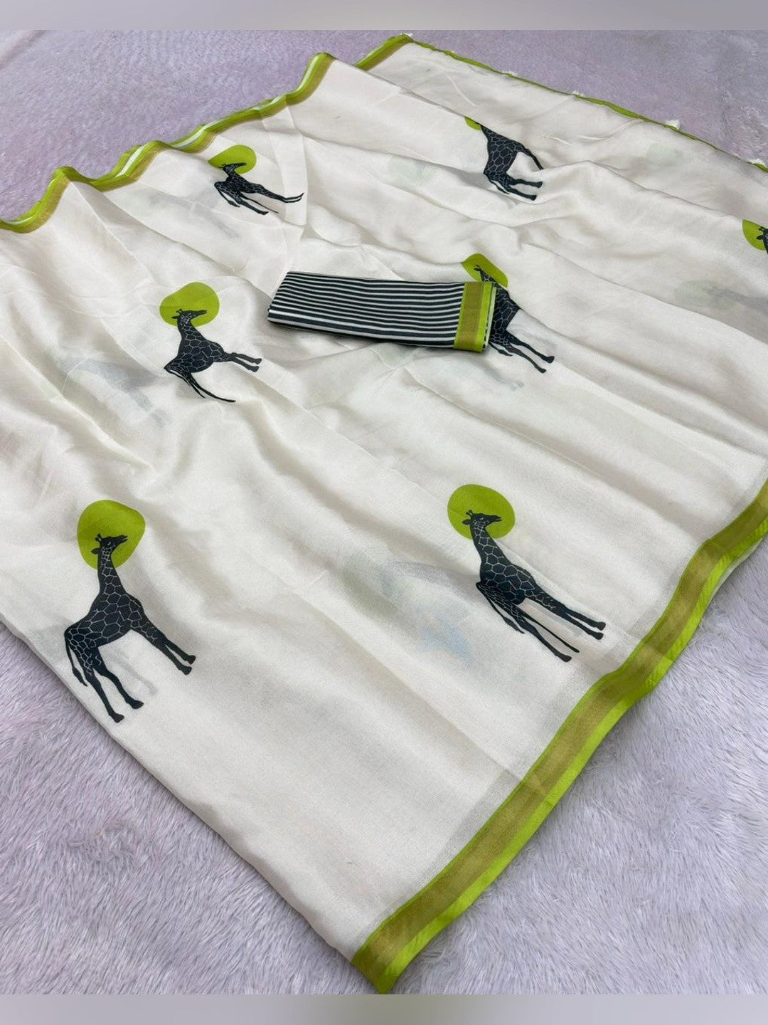 Peachmode Green Malai Cotton Animal Digital Print Saree - Image 7