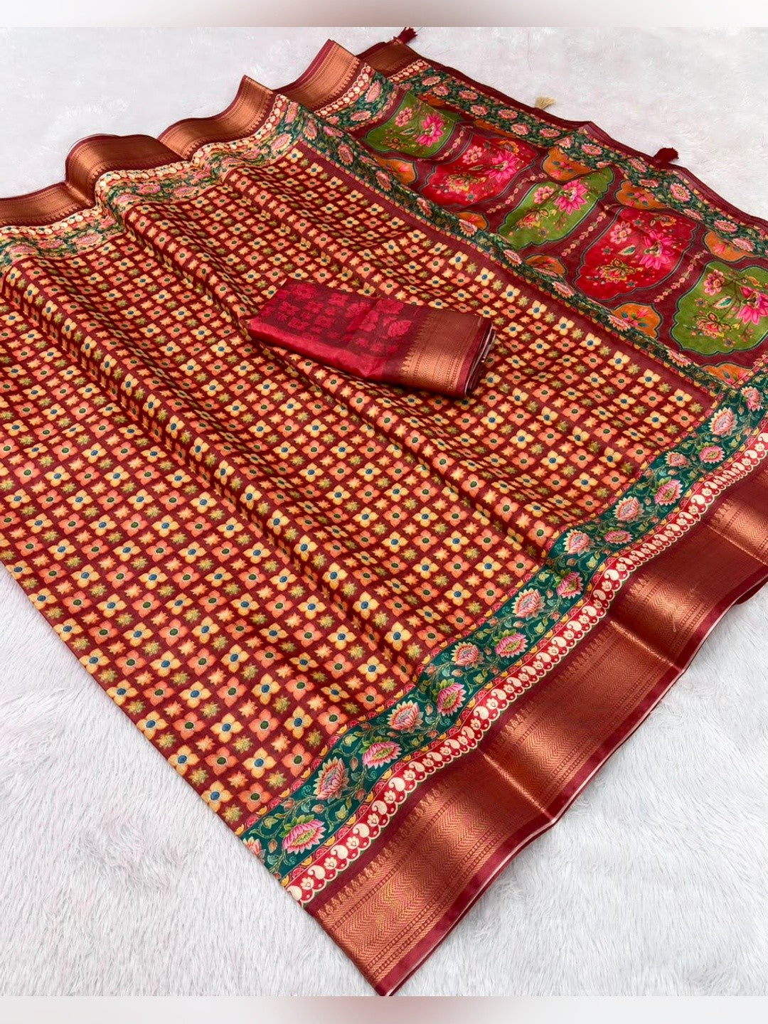 Peachmode Red Dola Silk Position Digital Print Saree - Image 6