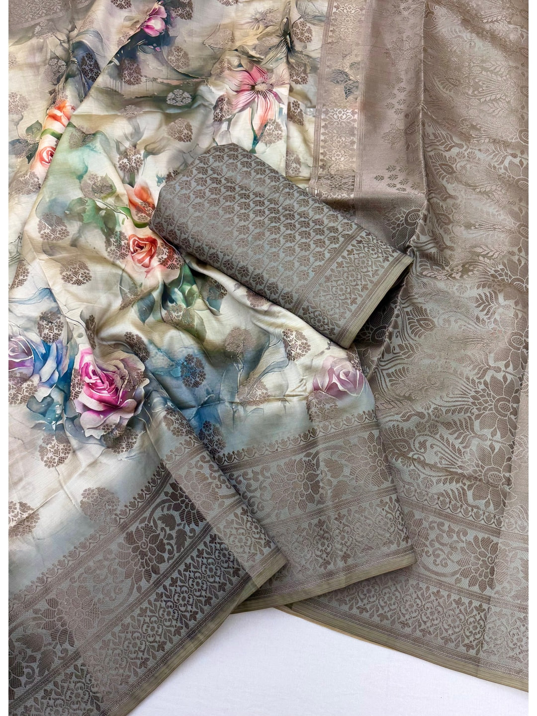 Peachmode Grey Floral Printed Woven Art Silk Saree - Image 3
