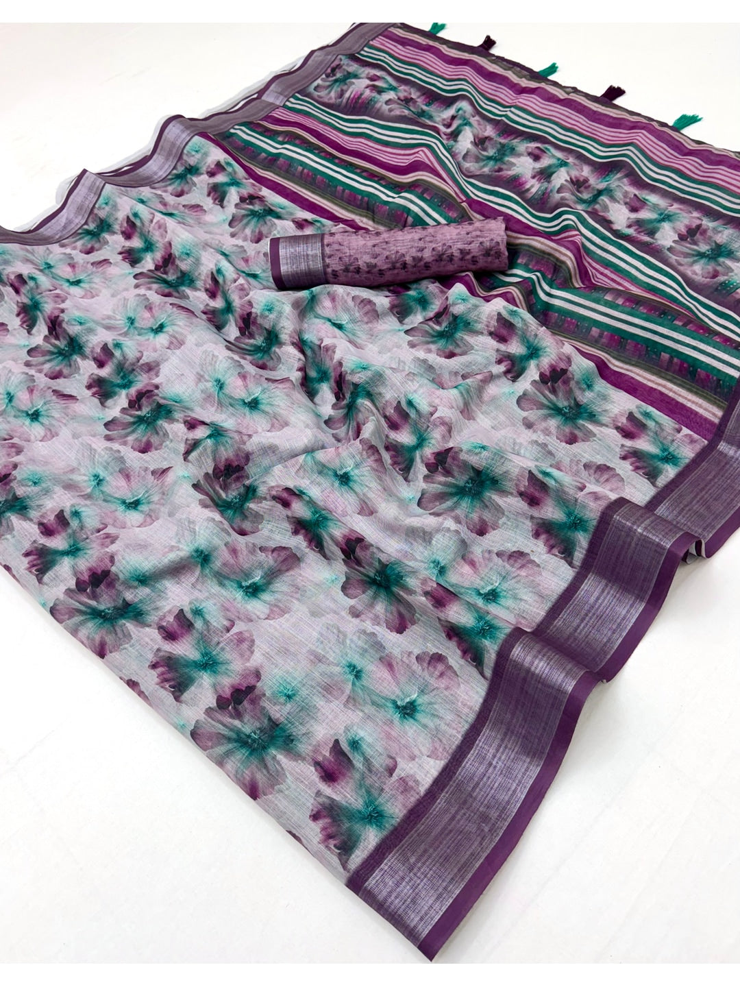 Peachmode Lavender Floral Printed Linen Saree - Image 3