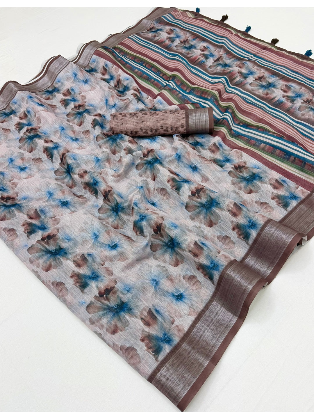 Peachmode Grey Blue Floral Printed Linen Saree - Image 3