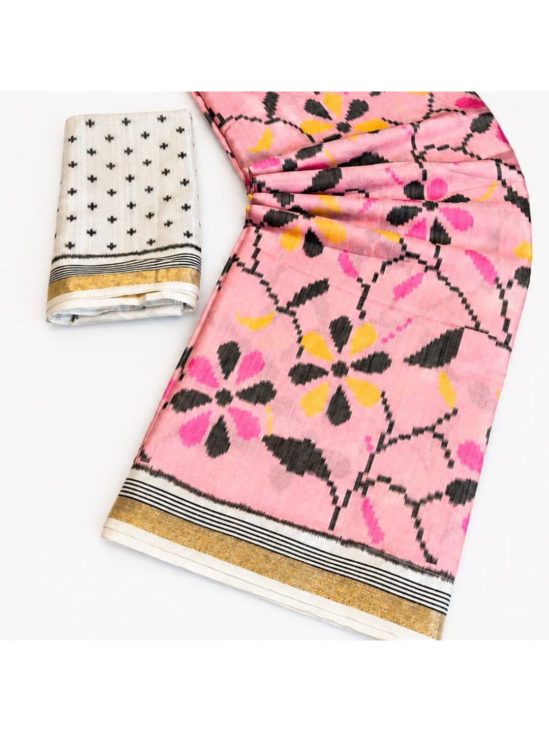Peachmode Salmon Ikkat Floral Printed Mul Cotton Saree - Image 4