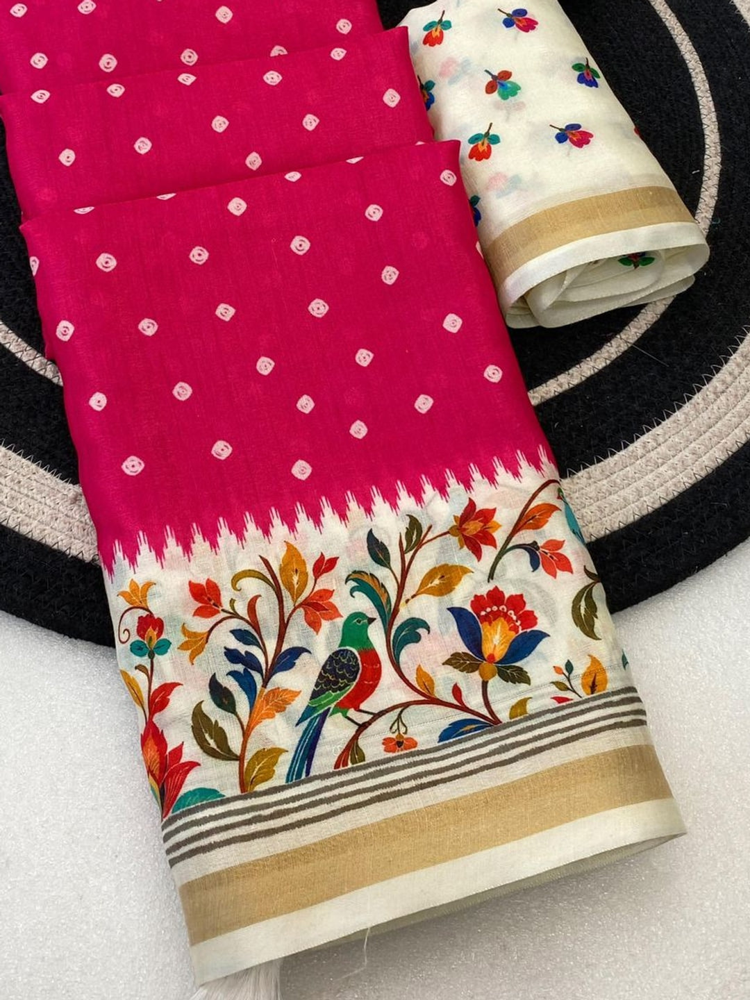 Peachmode Pink Ikkat Border Mulmul Cotton Saree - Image 5