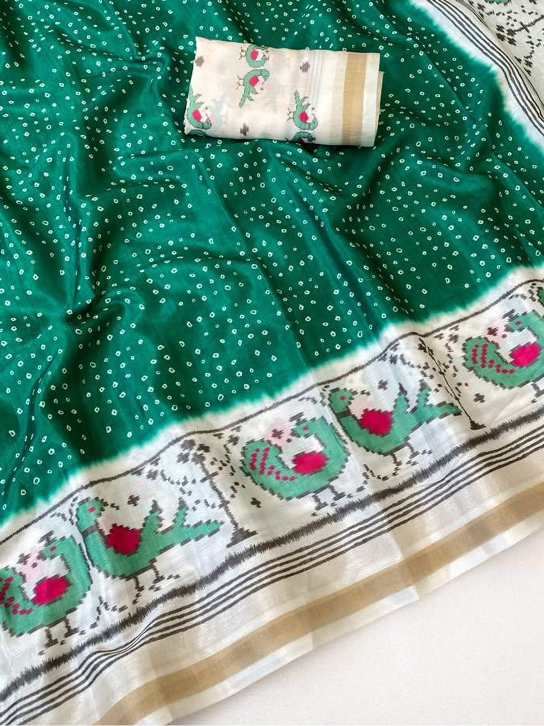 Peachmode Green Ikkat Bandhni Mulmul Cotton Saree - Image 4