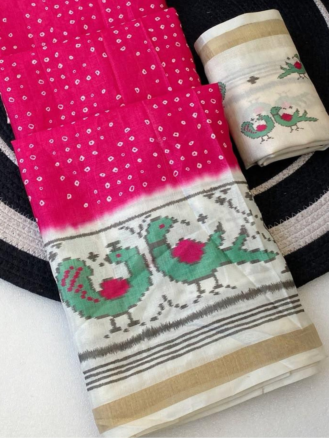 Peachmode Pink Ikkat Bandhni Mulmul Cotton Saree - Image 4