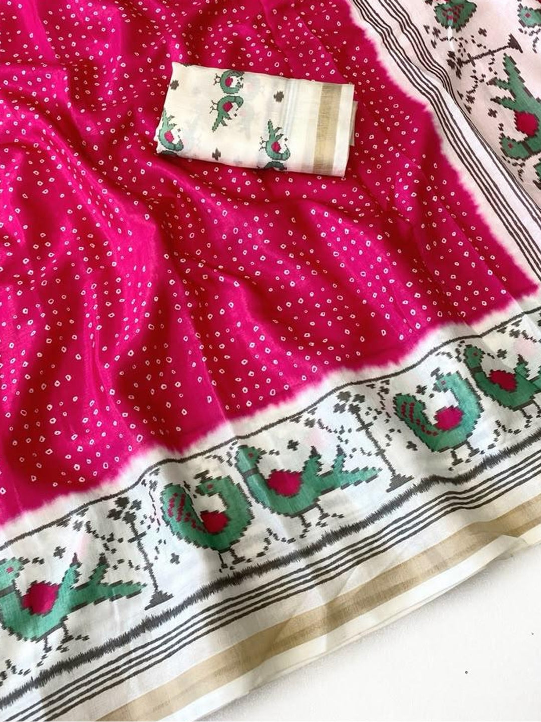 Peachmode Pink Ikkat Bandhni Mulmul Cotton Saree - Image 5
