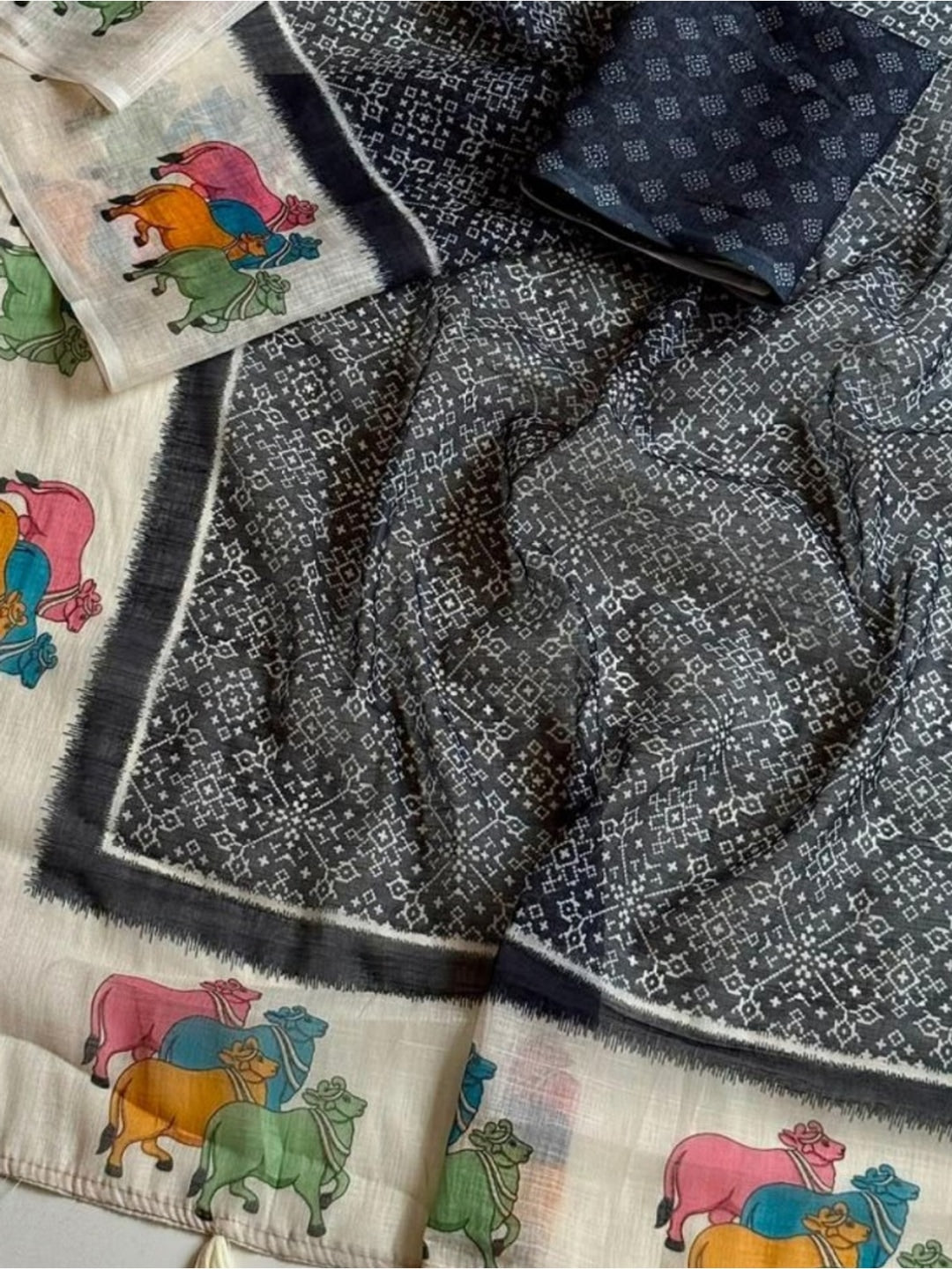 Peachmode Black Pichwai Printed Linen Saree - Image 5