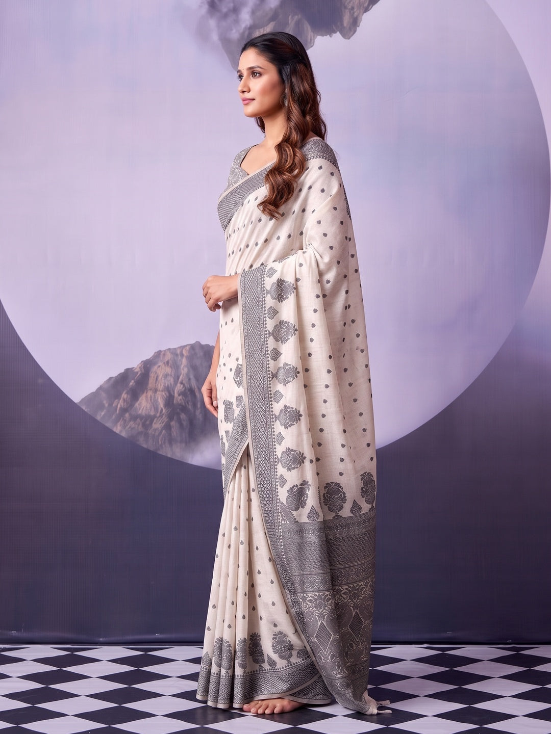 Peachmode Off White Black Floral Cotton Saree - Image 4