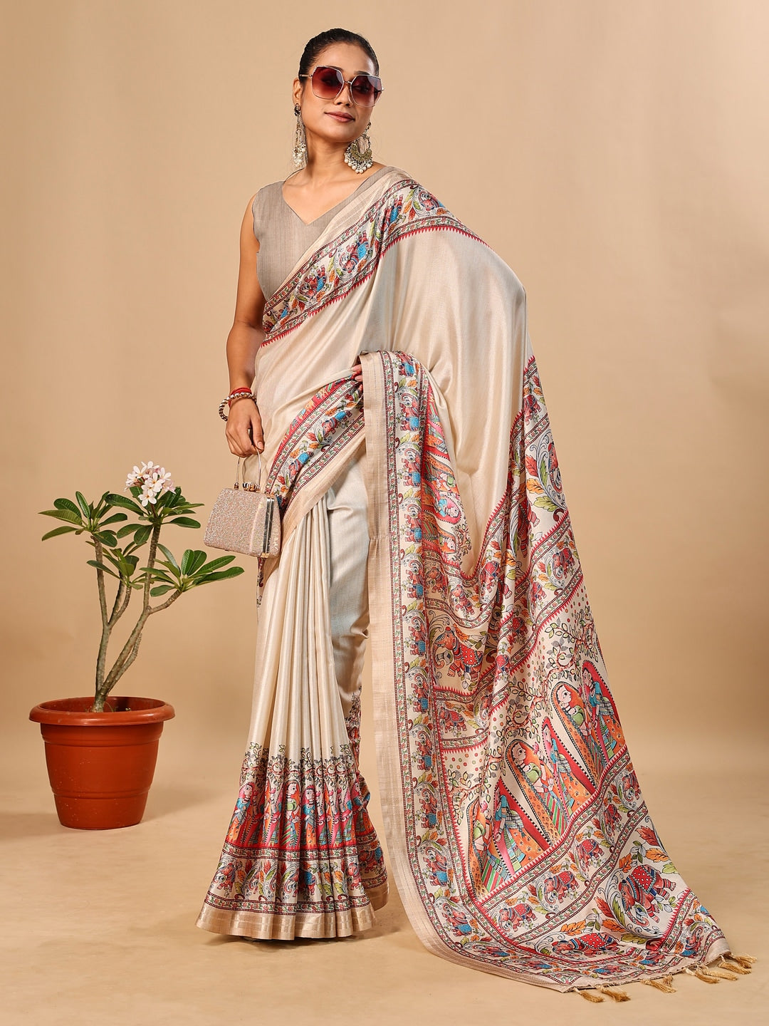 Peachmode Cream Madhubani Print Soft Tussar Silk Saree - Image 4