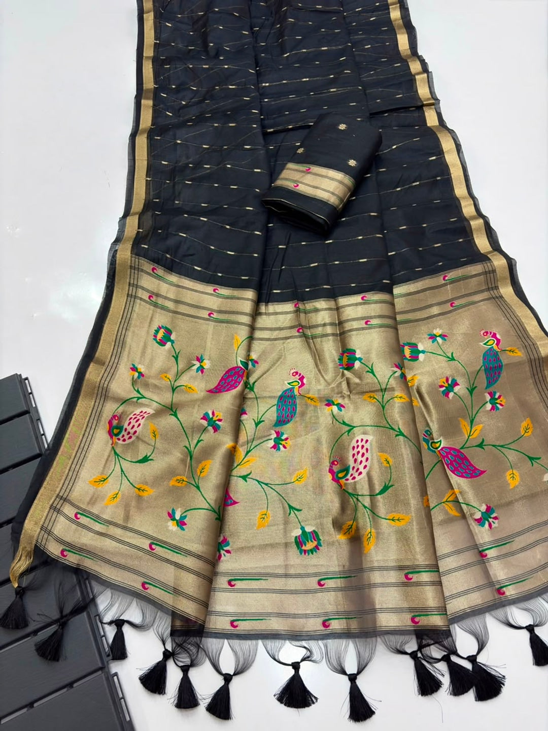 Peachmode Black Paithani Muga Silk Zari Weave Saree - Image 5