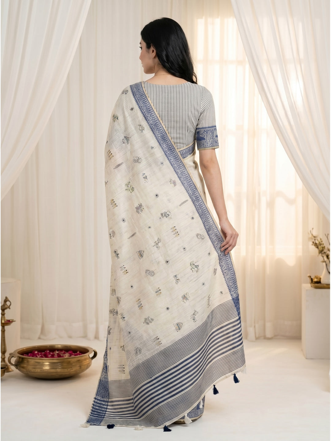 Peachmode Cream & Blue Muga Silk Warli Weave Border Saree - Image 4