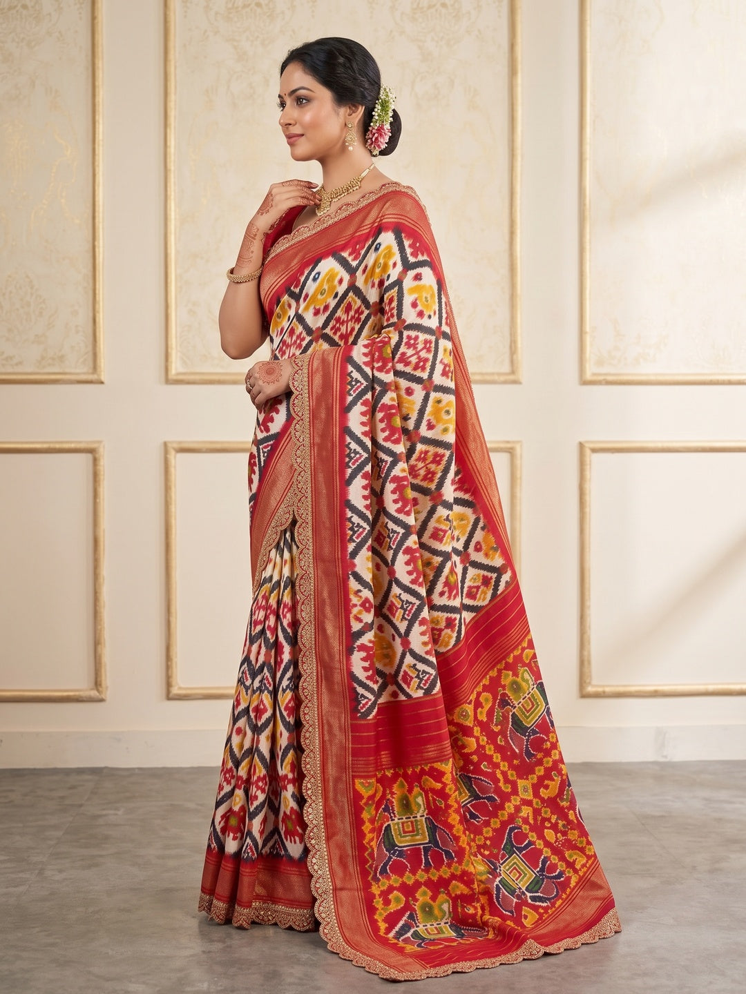 Off White & Red Ikkat Printed Dola Silk Saree With Sequins Embroidery Border - Image 5