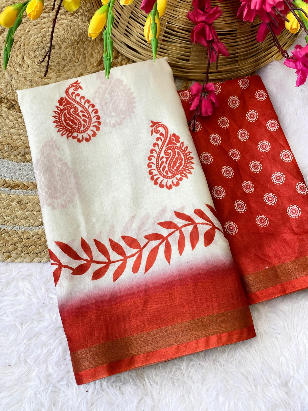 Peachmode Off White Paisley Printed Mulmul Cotton Saree - Image 4