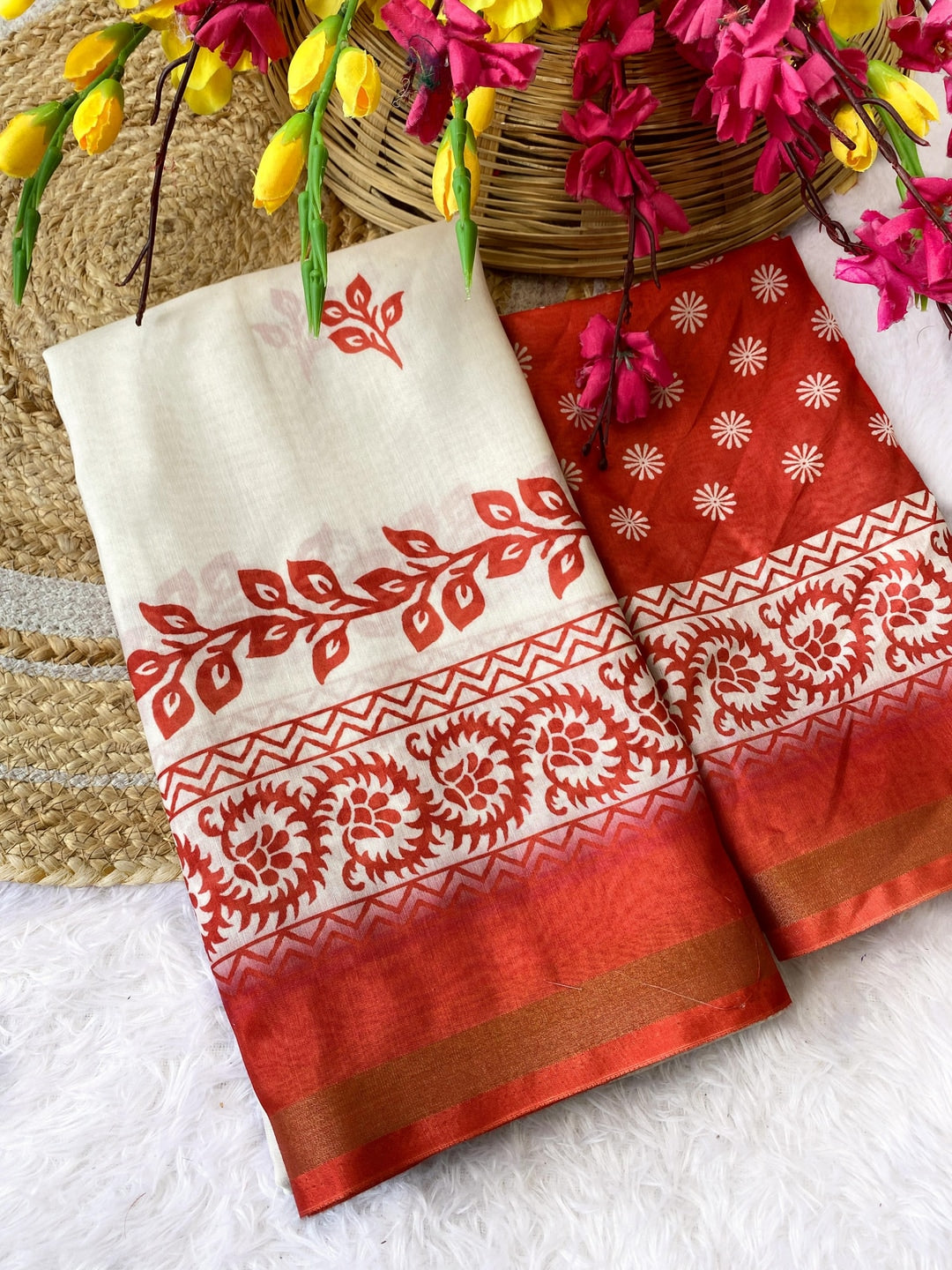 Peachmode Off White Leaf Printed Mulmul Cotton Saree - Image 4