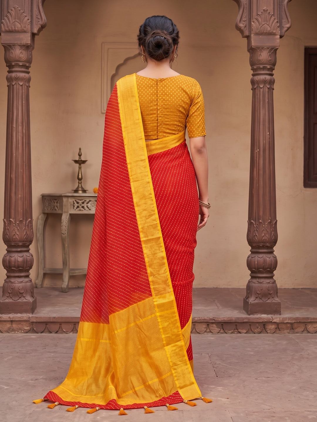 Peachmode Red Bandhani Woven Border Chiffon Saree - Image 4