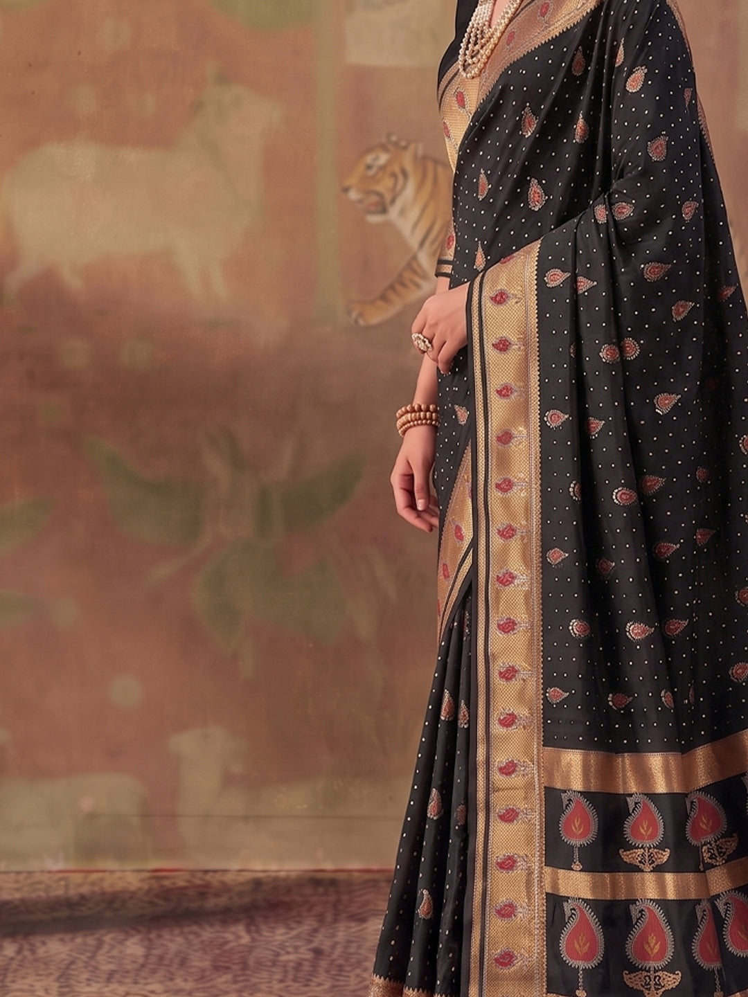 Peachmode Black Soft Silk Woven Saree - Image 4