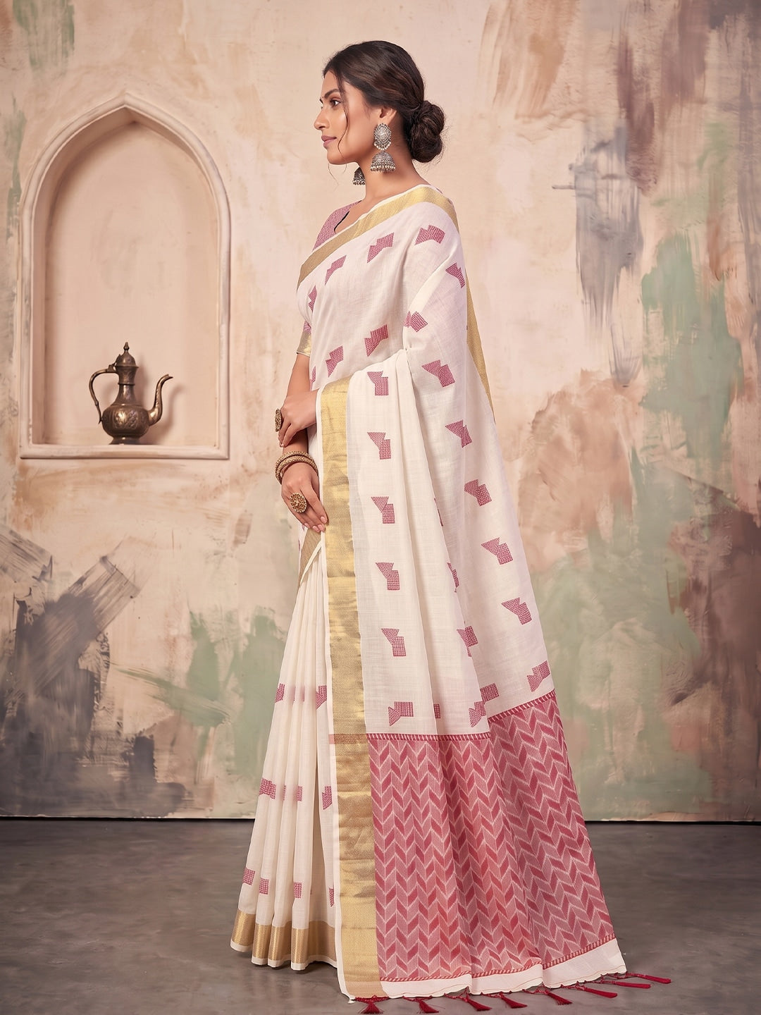 Peachmode White Linen Woven Saree - Image 2