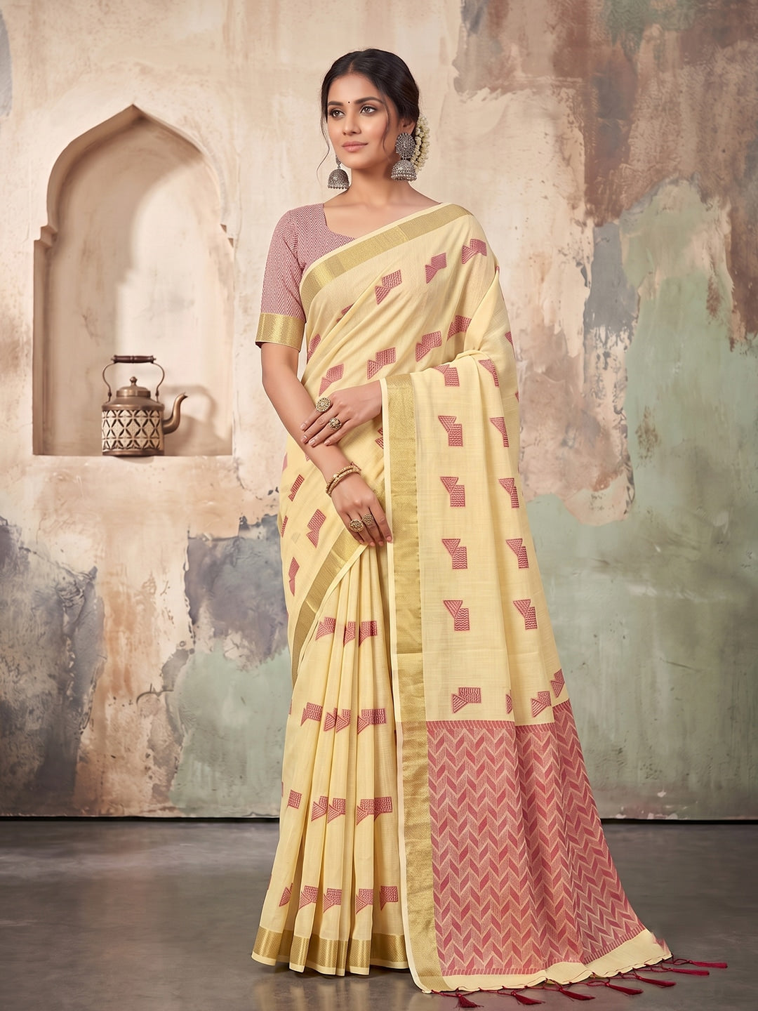 Peachmode Light Yellow Linen Woven Saree - Image 1