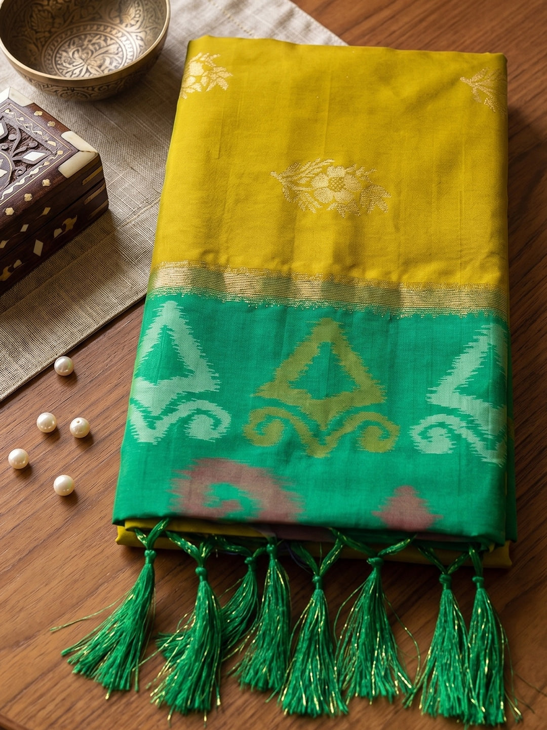 Peachmode Mustrd Yellow Soft Silk Woven Saree - Image 4