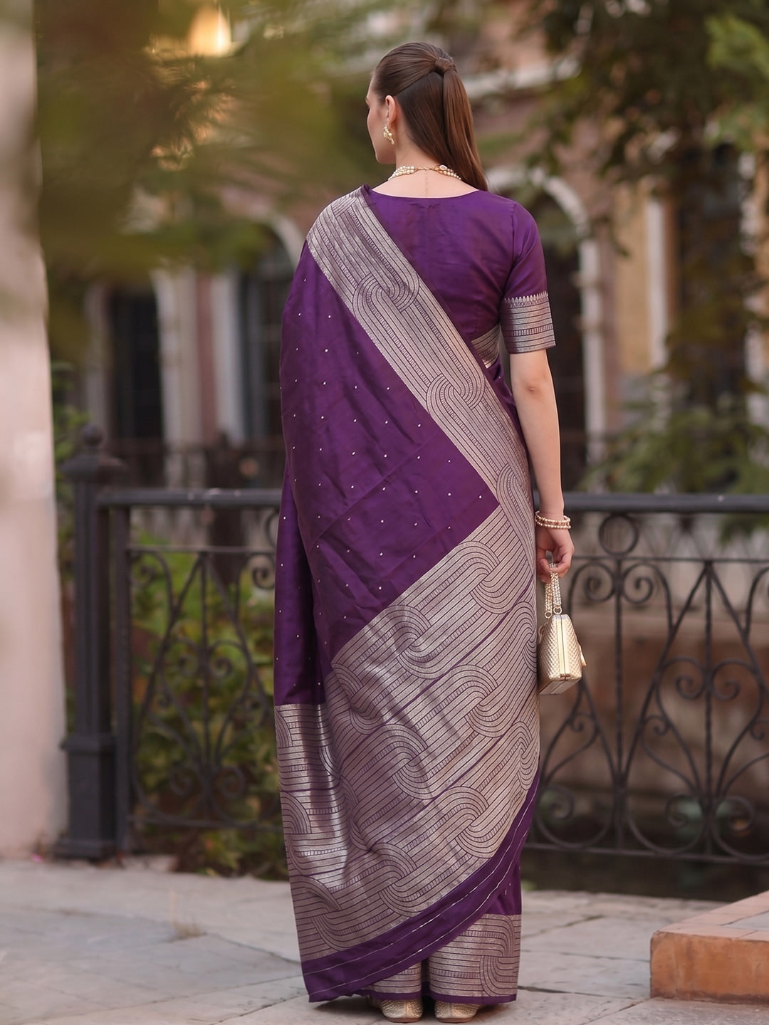 Peachmode Vibrate Purple Cotton Blend Woven Saree - Image 3